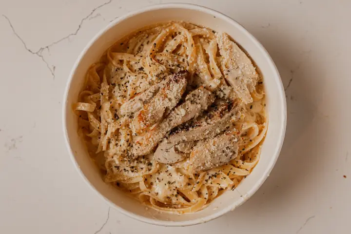 Creamy Alfredo from Pazza Pizza